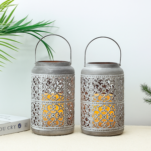 Duo de Bougeoirs Antique en Métal – Ambiance Charme