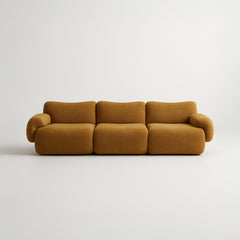 Canapé 3 Places Sculptural en Tissu Sablé Miel – Sahara