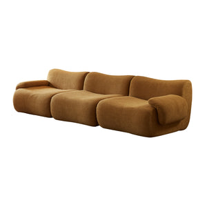Sahara – Canapé 3 Places Sculptural en Tissu Sablé Miel