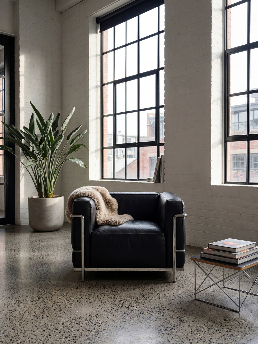 Fauteuil Grand Confort Moderniste – Cuir Véritable & Structure Chromée